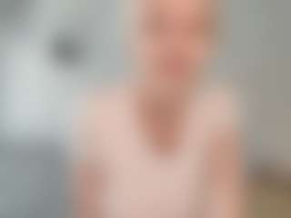 Live cam show with LupeRuthenberg - Body Massage on Camsoda