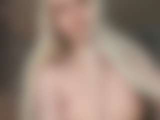 Live cam show with LupeRuthenberg - Blonde Hair on Camsoda