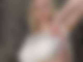Live cam show with LupeRuthenberg - Body Massage on Camsoda