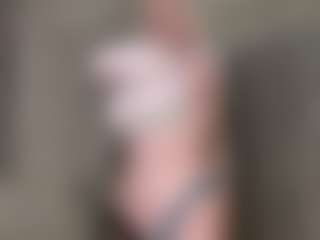 Live cam show with LupeRuthenberg - Blue Eyes on xDating