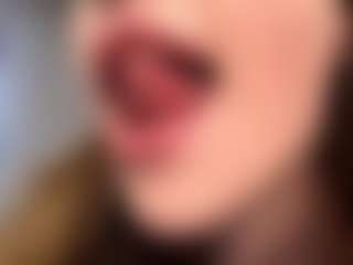 MissLaderer's Live Sex Cam Show