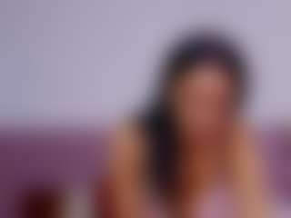 Nadia MILF webcam performer live streaming