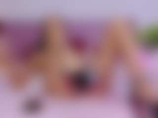 Nadia MILF webcam performer live streaming