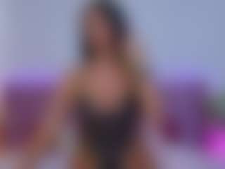 Live cam show with Nadia - Brown Eyes MILF on Dolls Live