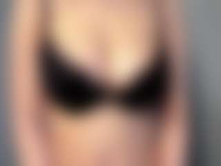 Live cam show with NidaWeser - Green Eyes on nudelive.tv
