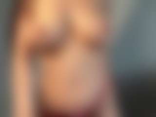 Live cam show with NidaWeser - Average on Streamer API