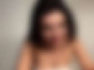 Live cam show with NidaWeser - Striptease Granny on intimatelivegirls.com