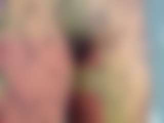 Live cam show with NiicolSanders - Nipple Piercings on AdultVida.com