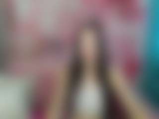 Live-Cam-Show mit NoirDiva - Public auf Camsoda