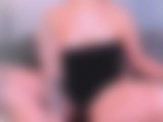 Live cam show with agata-haris - Belly on WildCum