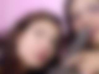 Live cam show with almamia68 - Facesitting on Camsoda