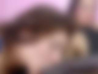 Live cam show with almamia68 - Horny on boobsie.com
