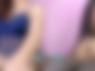 Live cam show with almamia68 - Flashing on TastyBlacksLive
