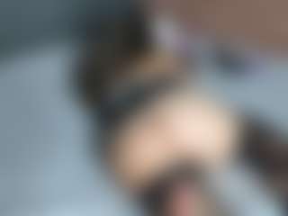 Live cam show with AuroraBigass - New Teen (18+) on Camming Site
