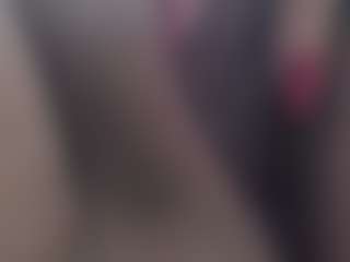 Live cam show with Aurora_Kage - Gagging on Camsoda