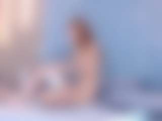 Live cam show with BarbyJoness - Deepthroat on Camsoda