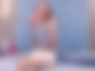 Live cam show with BarbyJoness - Fingering on madthumbs
