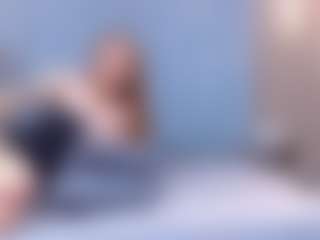 Live cam show with BarbyJoness - Orgasm on Cam Slut