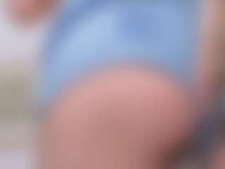 Live cam show with Cruela-Bena - Green Eyes on Camsoda