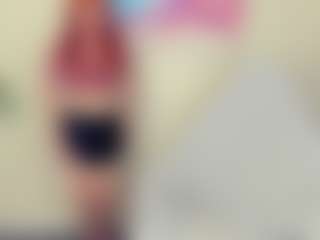 Live cam show with Joyce-Foster1 - Interactivetoy Mature on Dare Cams