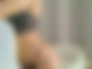 Live cam show with LexiOtto - Shaved Pussy on livesuperchat.net