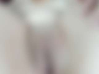 Live cam show with Lia-Nikol - Body Massage on Camiplay Live