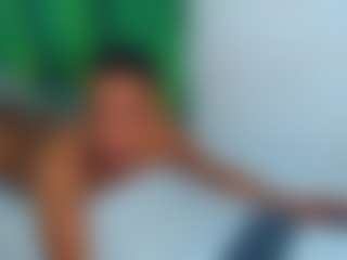 Live cam show with LuigiLuxs - Outside on CamwithHer