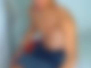 Live cam show with LuigiLuxs - Tease on TeamSkeetLive