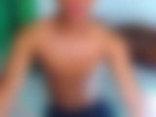 Live cam show with LuigiLuxs - Blowjob on Camsoda
