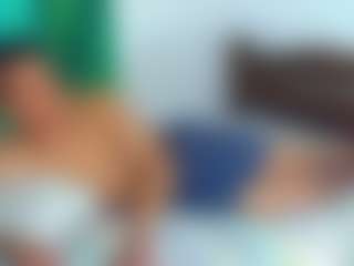 Live cam show with LuigiLuxs - HD on Camsoda