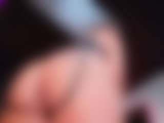Live cam show with MiiaStonnee - Petite on iamadamtest123.com