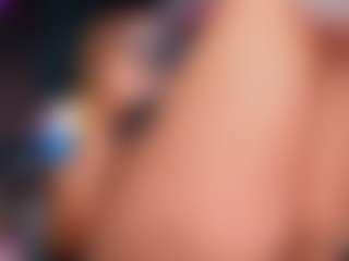 Live cam show with MiiaStonnee - Blonde Hair on Chatstar