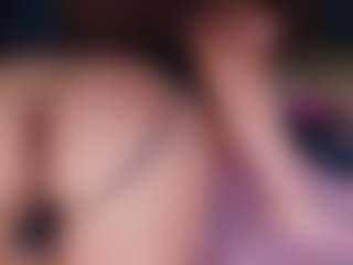 Live cam show with MiiaStonnee - Fingering on Camsoda