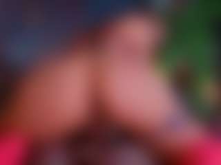 MiiaStonnee's Live Sex Cam Show
