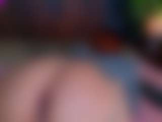 Live cam show with MiiaStonnee - Bikini on Porn Luv