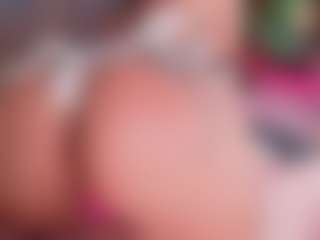MiiaStonnee's Live Sex Cam Show