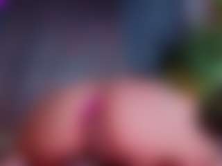 Live cam show with MiiaStonnee - Bikini on Soda Cam