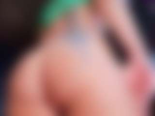 Live cam show with MiiaStonnee - College on Camsoda