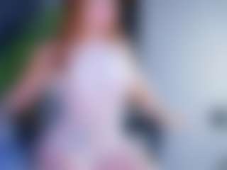 Live cam show with MiiaStonnee - College Curvy on SpunkLive