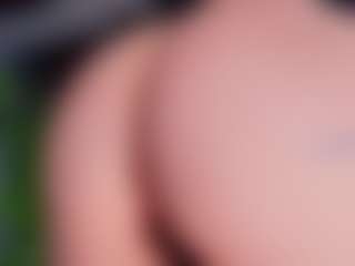 Live cam show with MiiaStonnee - Sexwebcam Athletic on Camsoda