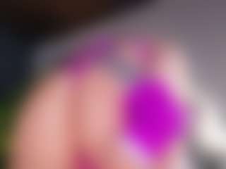 Live cam show with MiiaStonnee - Spank Red Hair on Streamer API