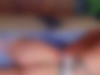 Live cam show with MiiaStonnee - Spank Red Hair on Camsoda