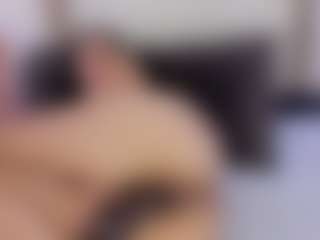 Live cam show with Rachellmml - Ass Bouncing on Dolls Live