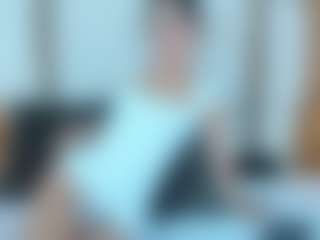 Live cam show with Rachellmml - Petite on CamClone
