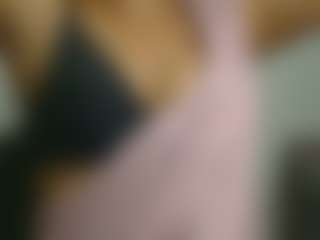 Live cam show with Ziyaakhan - Shaved on Camsoda