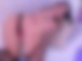 Live cam show with Ambarmml - Naked on chickslive.net