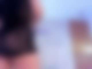 Live cam show with Ambarmml - Control on Camming Site