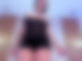 Live cam show with Ambarmml - Teen (18+) on friskycurves.com