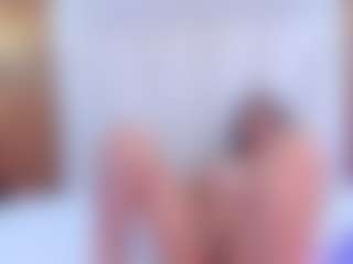 Live cam show with Ambarmml - Athletic on googirlz