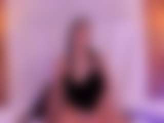 Live cam show with Ambarmml - Teen (18+) on luckytryst.com